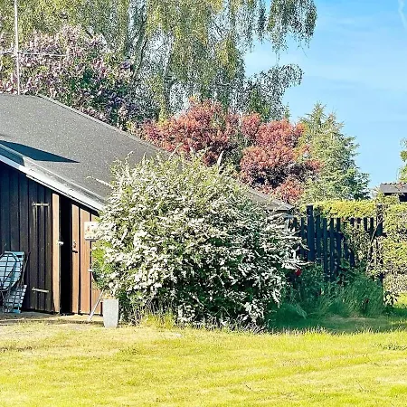 4 Person In Frorup-by Traum * Frorup